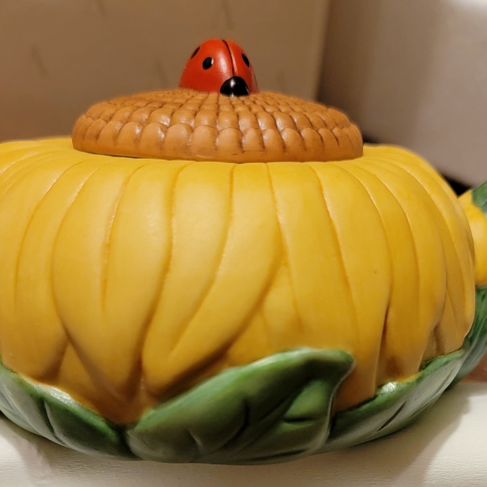 Teapot - Picture 6 of 16